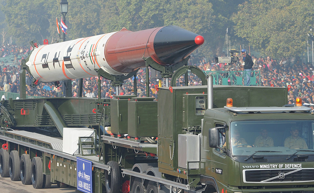Một tên lửa Agni V của Ấn Độ được trưng bày trong cuộc diễu hành Ngày Cộng hòa ở New Delhi vào ngày 23/1/2012.
