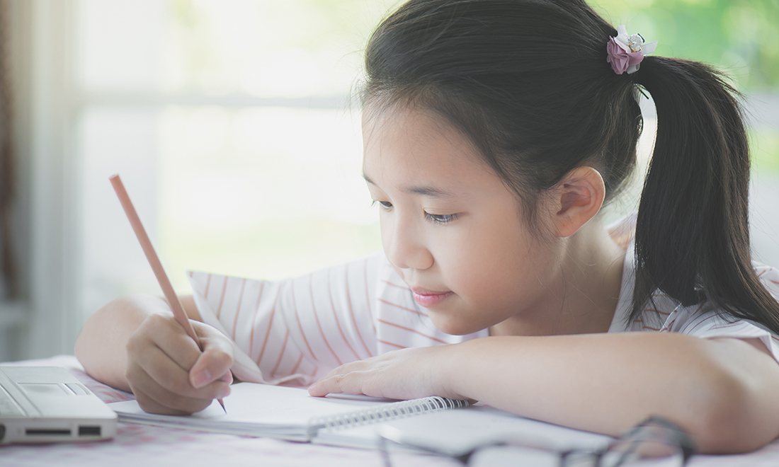 8 trí tuệ giáo dục của cha mẹ: Khuyến khích trẻ viết nhật ký | NTD Việt Nam  (Tân Đường Nhân)