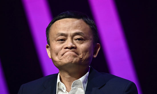 Jack Ma, Giám đốc điều hành của gã khổng lồ thương mại điện tử Trung Quốc Alibaba, phát biểu trong chuyến thăm của mình tại hội chợ khởi nghiệp và đổi mới Vivatech, ở Paris vào ngày 16 tháng 5 năm 2019. (Ảnh của Philippe LOPEZ / AFP / Getty Images)