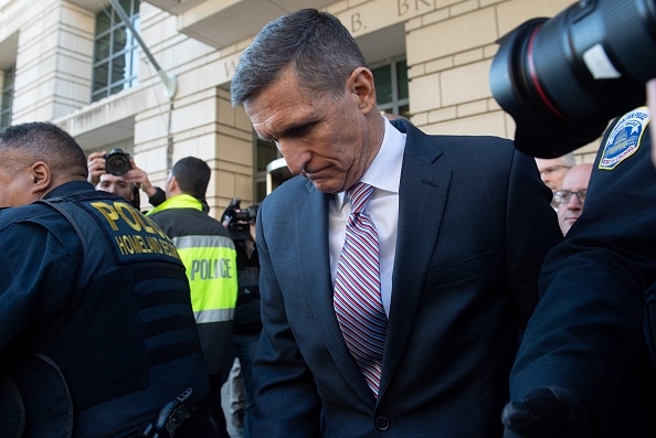 “Tôi chắc chắn rằng công tố viên đang cố gắng truy tố Flynn vì một số kế hoạch hoặc âm mưu liên quan đến những người khác trong Nhà Trắng, nhưng không có gì ở đó, và cuối cùng ông ta phải xuống thang và buộc tội Flynn nói dối..." (Getty)