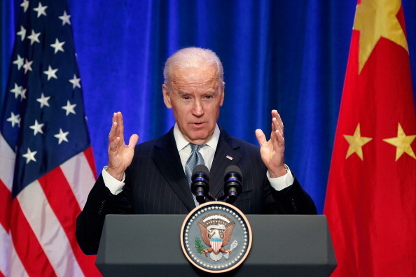 Tổng thống Biden ‘bật đèn xanh’ cho việc đầu tư vào quân đội Trung Quốc