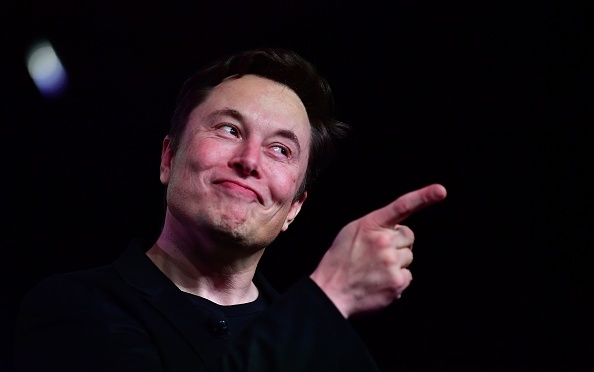 Giám đốc điều hành Tesla Elon Musk phát biểu trong buổi ra mắt Tesla Model Y mới tại Hawthorne, California vào ngày 14 tháng 3 năm 2019. (Ảnh của Frederic J. BROWN / AFP / Getty)