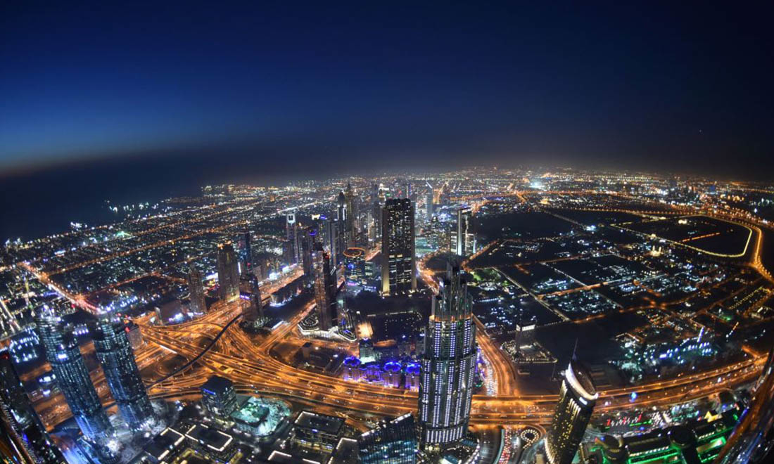 Đường chân trời của Dubai được chụp từ Burj Khalifa, tòa nhà cao nhất thế giới với độ cao 828 mét, vào ngày 16 tháng 5 năm 2017. (Ảnh của GIUSEPPE CACACE / AFP qua Getty Images)
