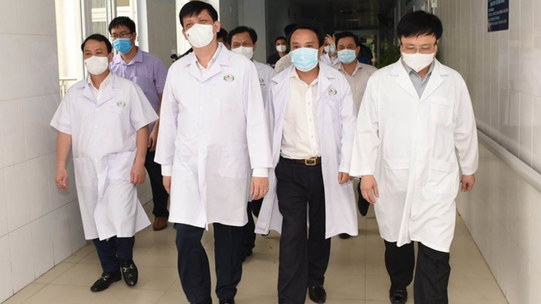 Bộ trưởng Bộ Y tế Nguyễn Thanh Long kiểm tra tại Bệnh viện Đa khoa Nghệ An. (Ảnh: chinhphu.vn)